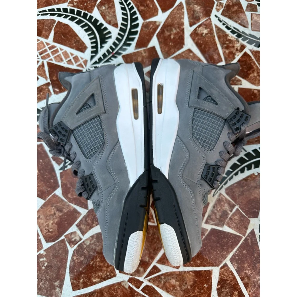 US seller- CA- Jordan 4 Retro Sneakers Size 8 cool grey 308497-007 used